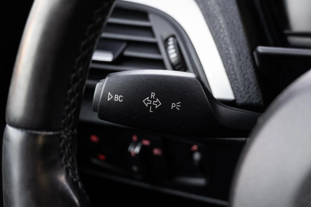 bmw-serie-1-116-d-2014-diesel-1598cc