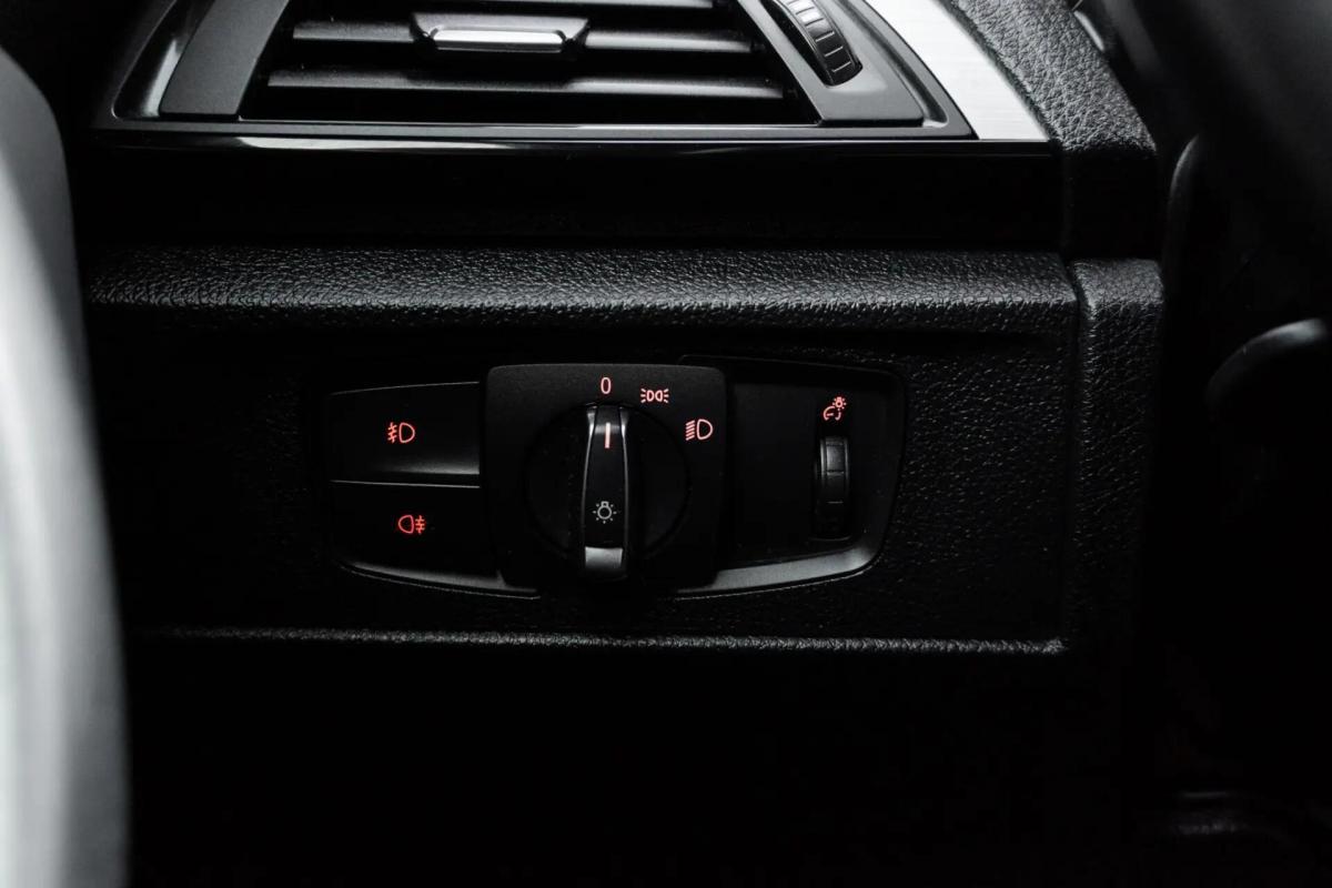 bmw-serie-1-116-d-2014-diesel-1598cc