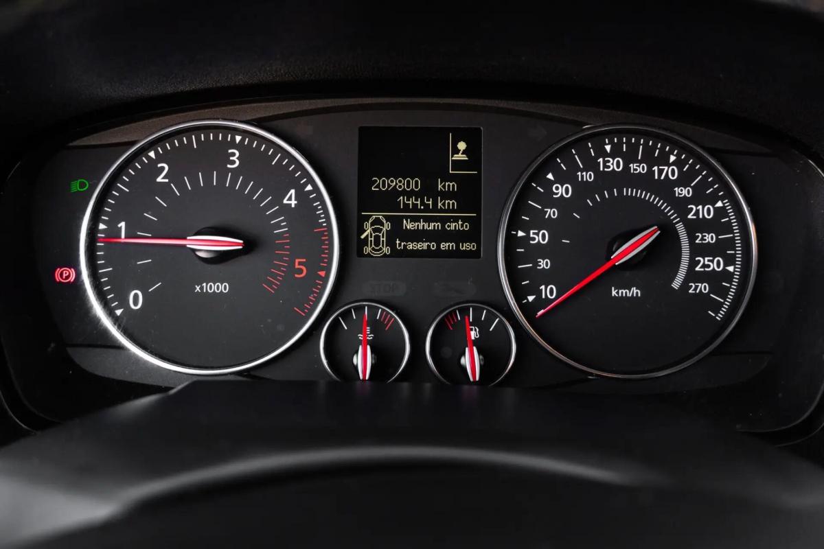 renault-laguna-2015-diesel-1461cc