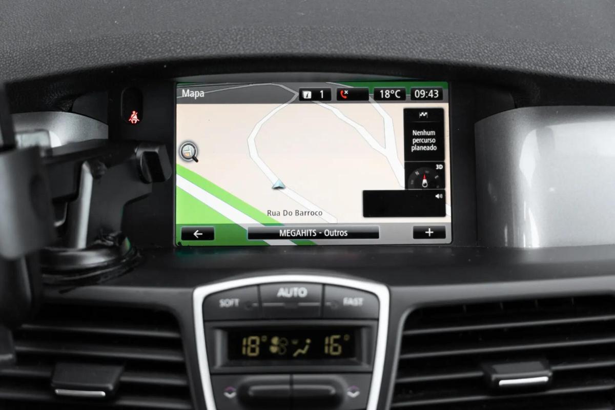 renault-laguna-2015-diesel-1461cc