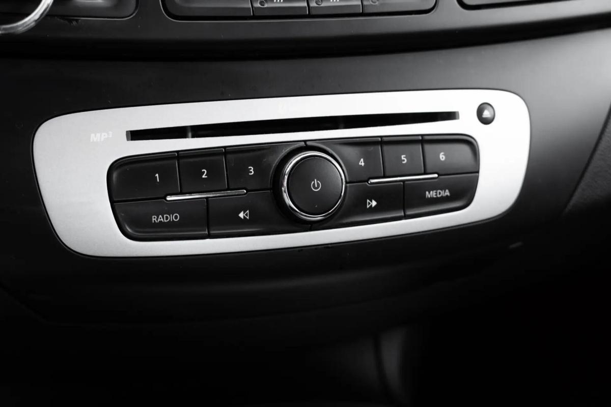 renault-laguna-2015-diesel-1461cc