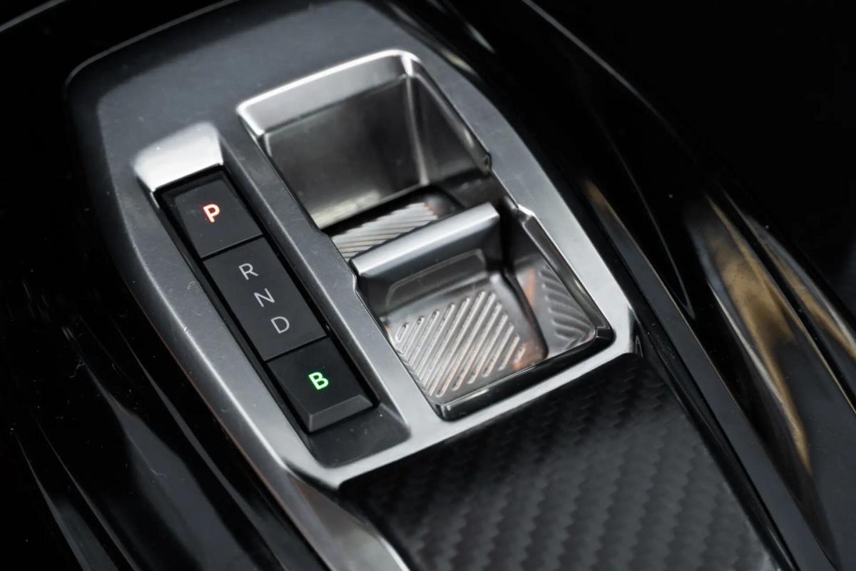 peugeot-e-208-2022-eletrico-0cc
