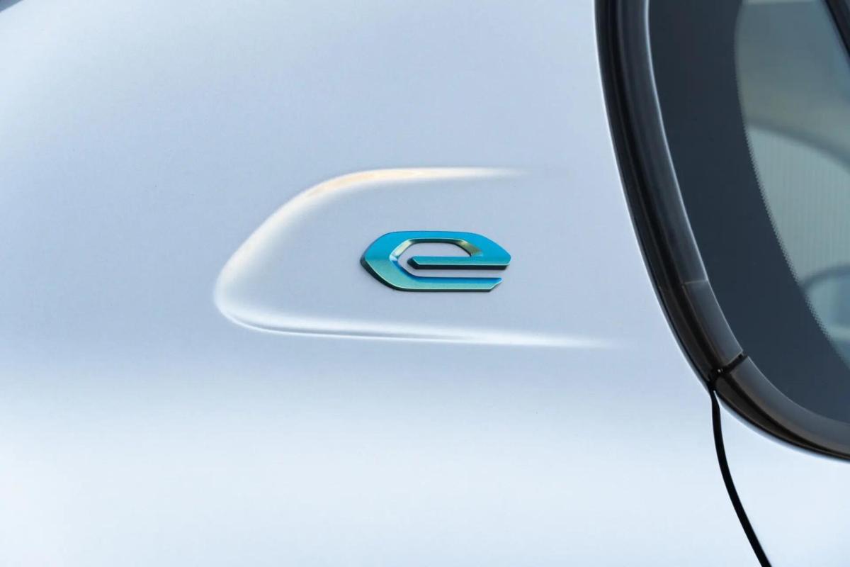 peugeot-e-208-2022-eletrico-0cc