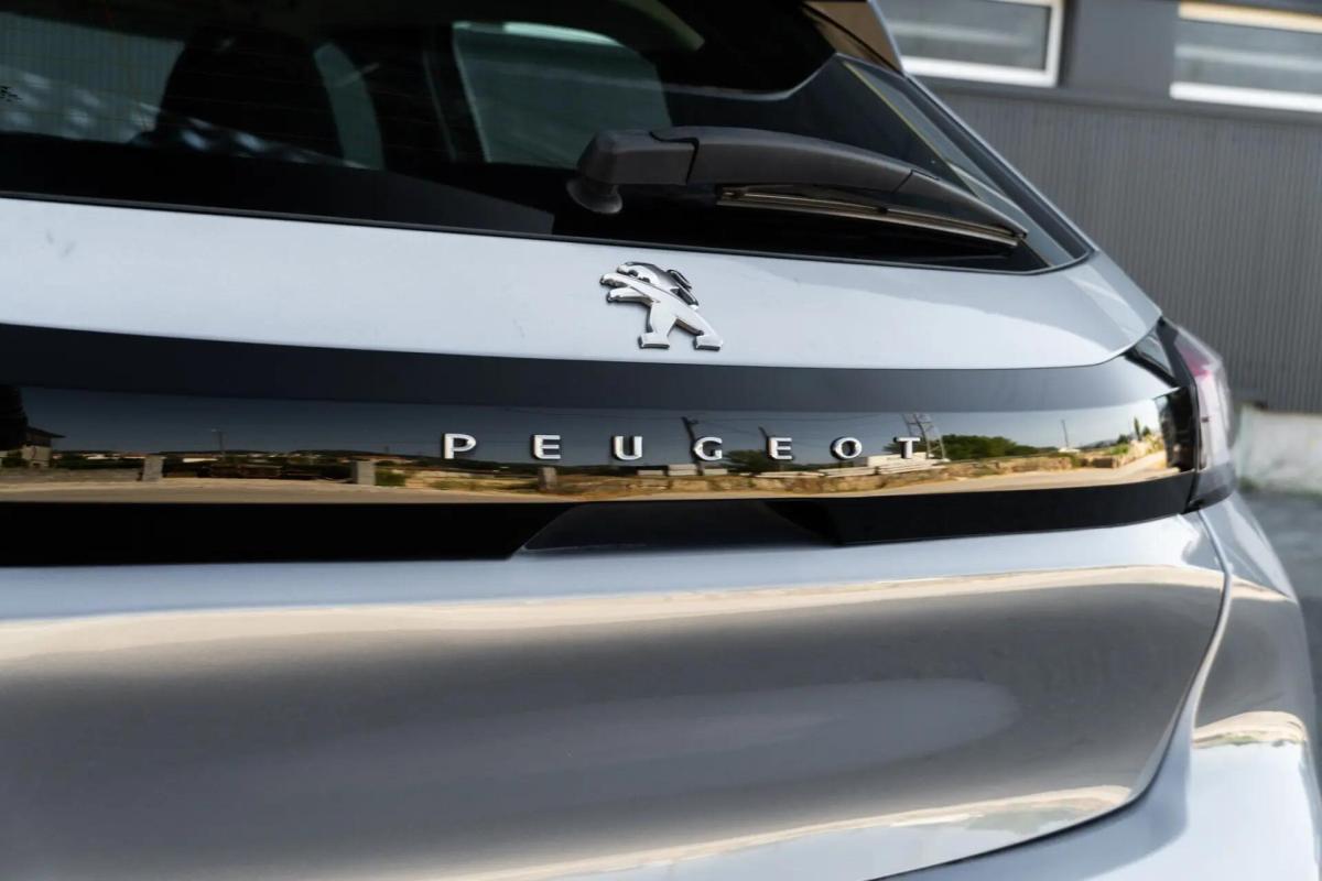 peugeot-e-208-2022-eletrico-0cc