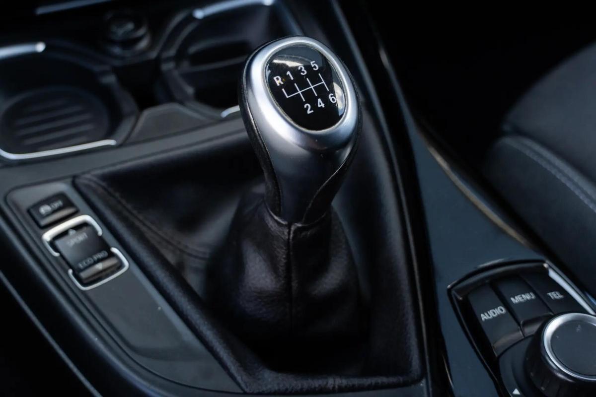 bmw-serie-1-2015-diesel-1496cc
