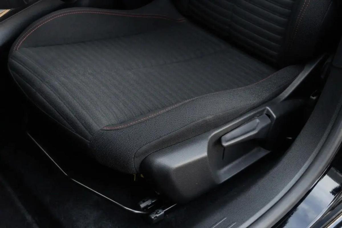 peugeot-208-2020-diesel-1499cc