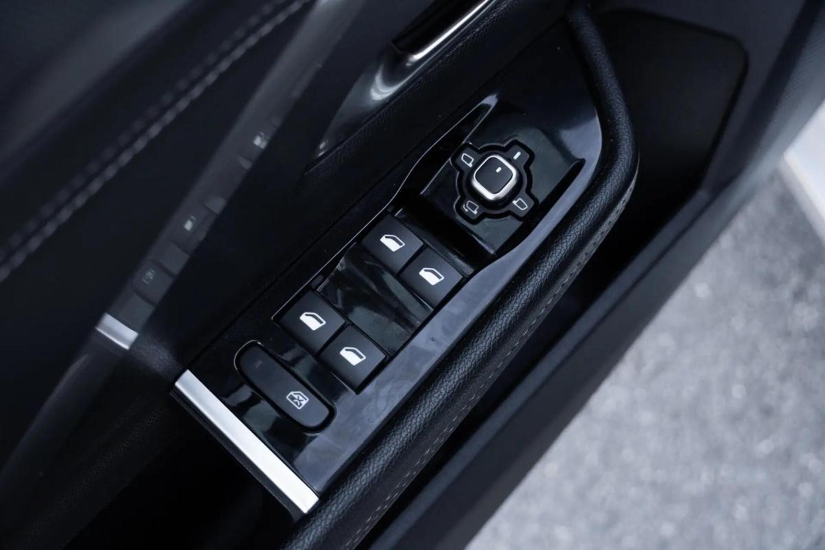 opel-astra-sport-tourer-2023-gasolina-1199cc