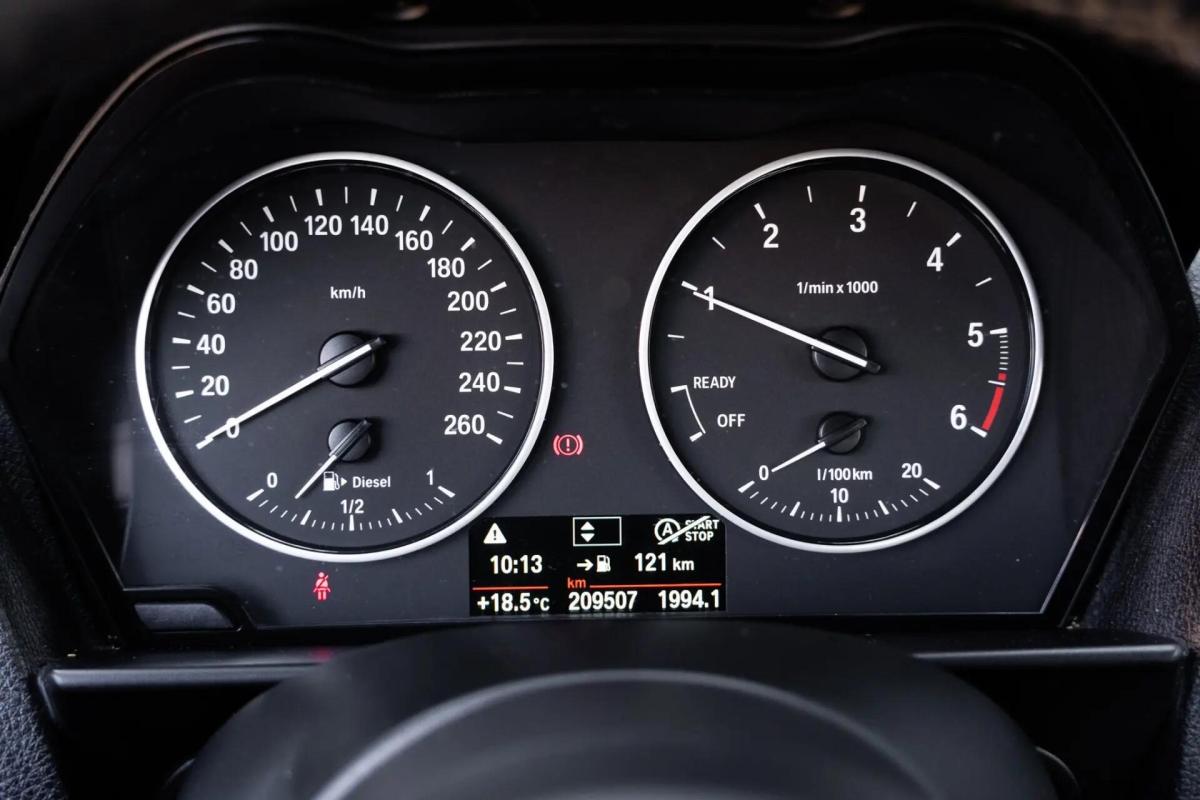 bmw-serie-1-116d-1-5-2017-diesel-1496cc