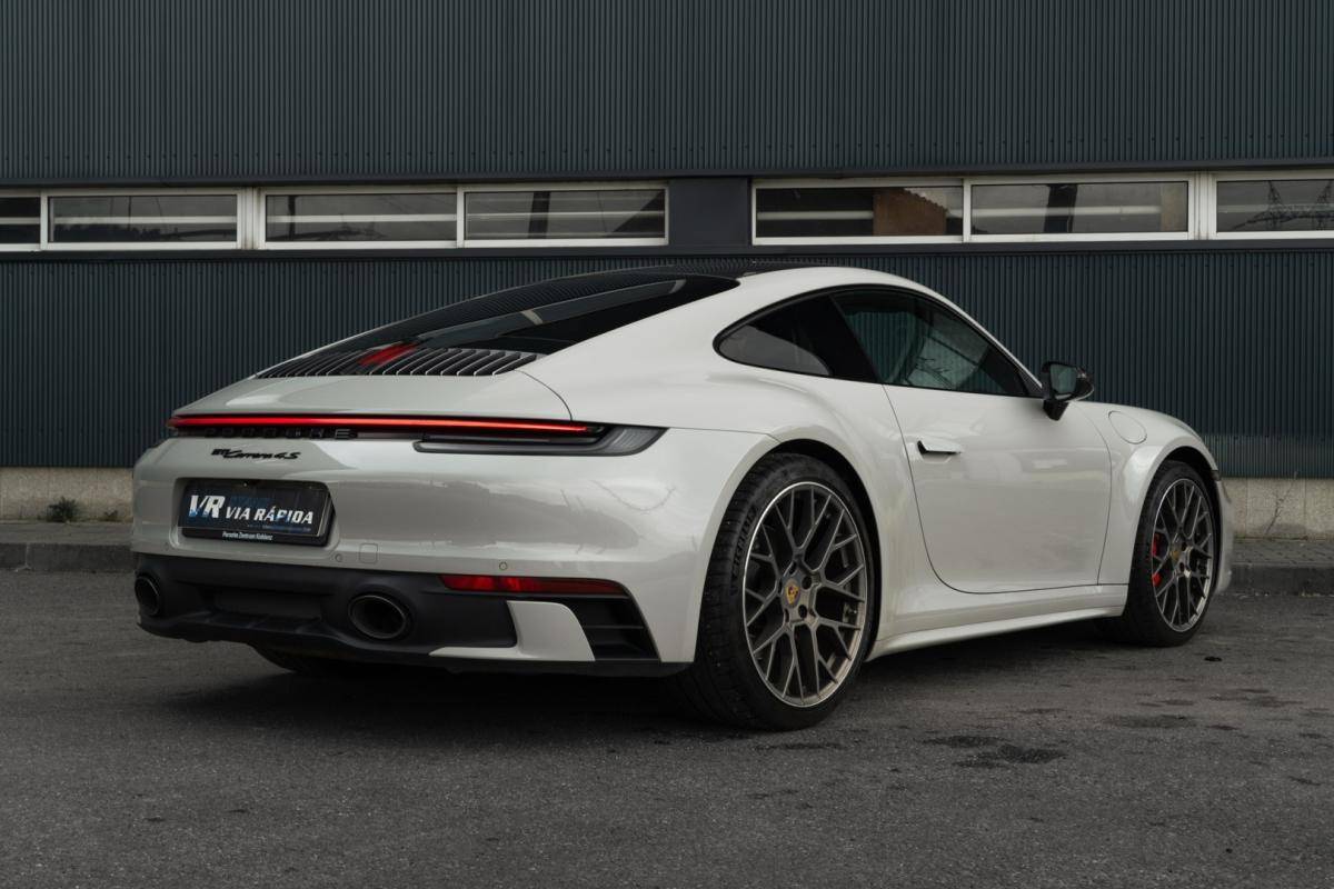porsche-992-2021-gasolina-2981cc