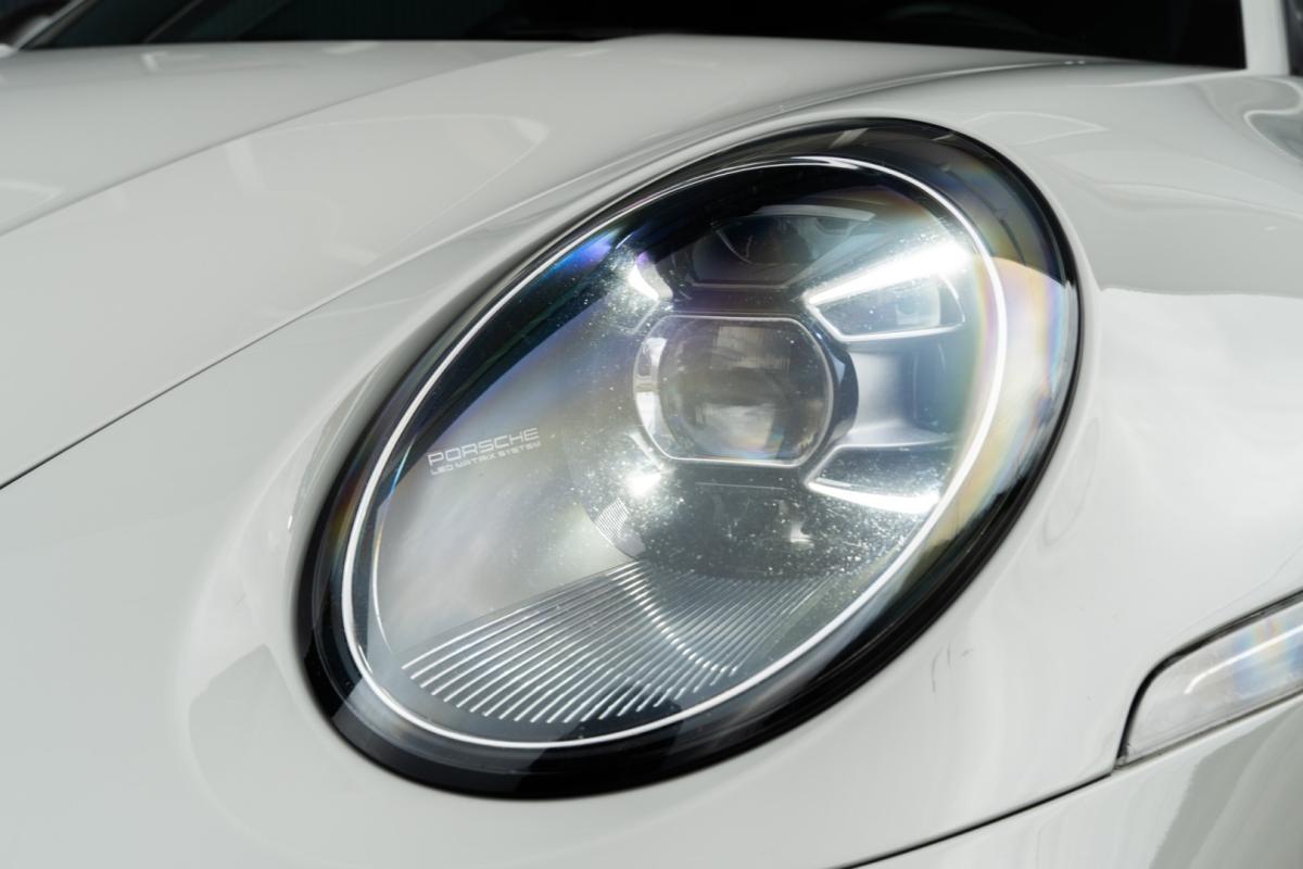 porsche-992-2021-gasolina-2981cc
