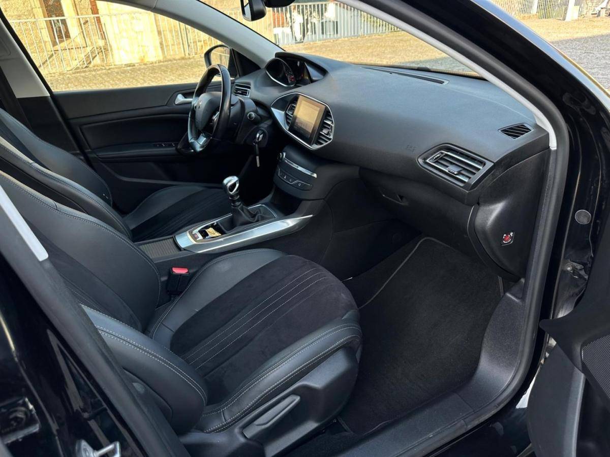 peugeot-308-sw-2019-diesel-1499cc