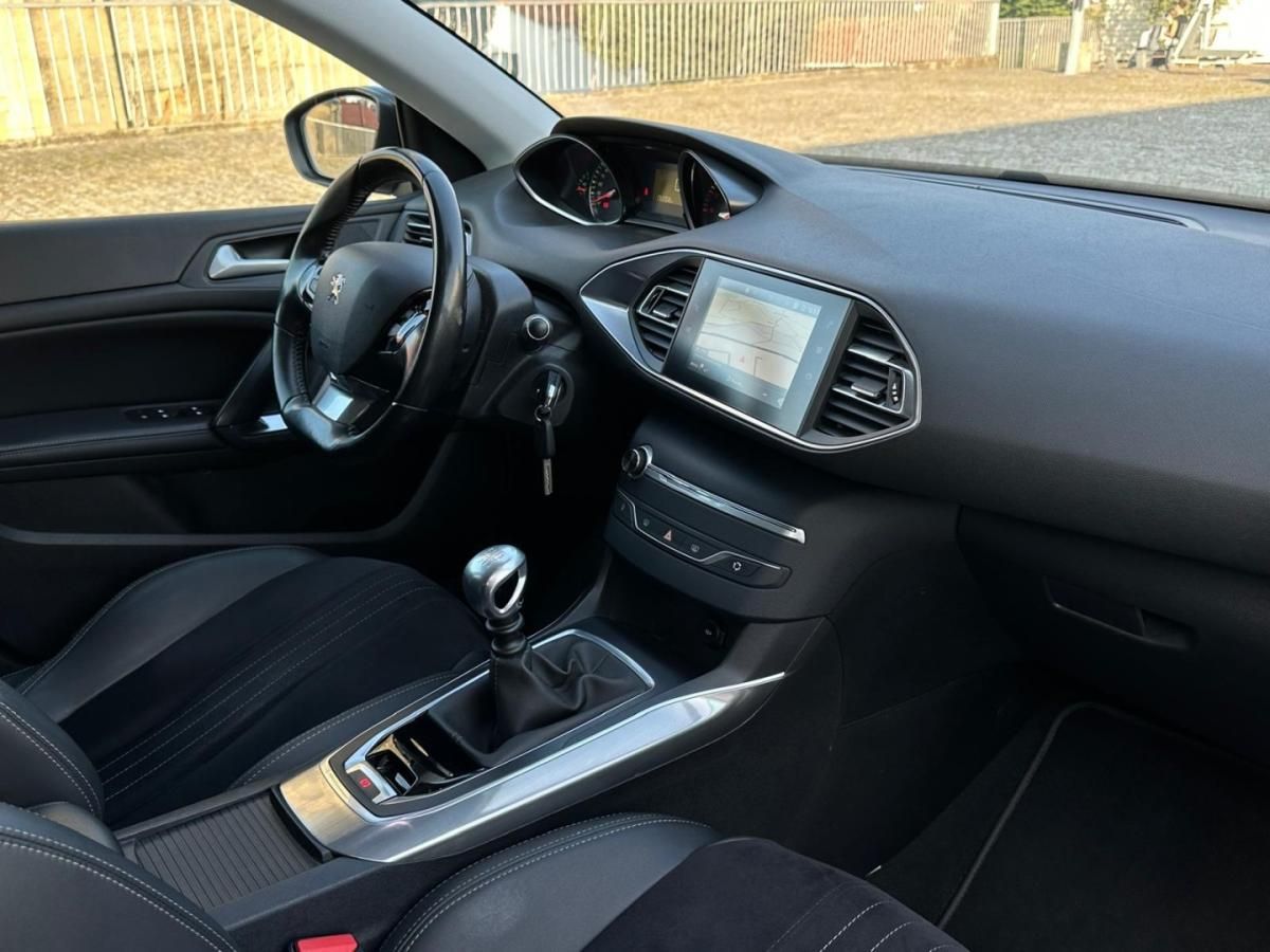 peugeot-308-sw-2019-diesel-1499cc