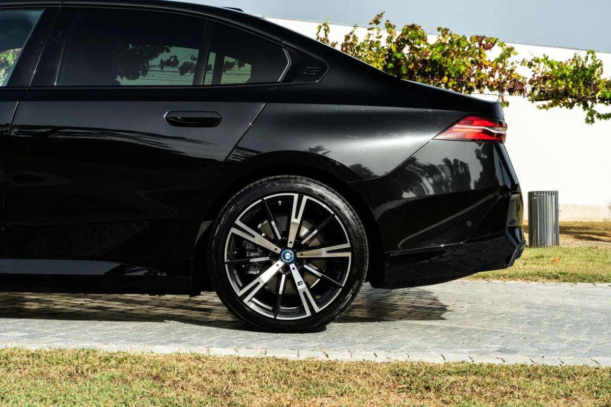 bmw-serie-i-2024-eletrico-0cc