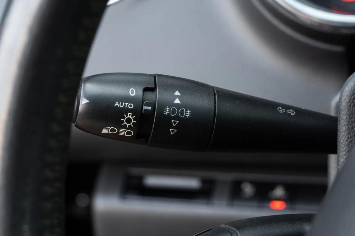 peugeot-3008-2012-diesel-1560cc