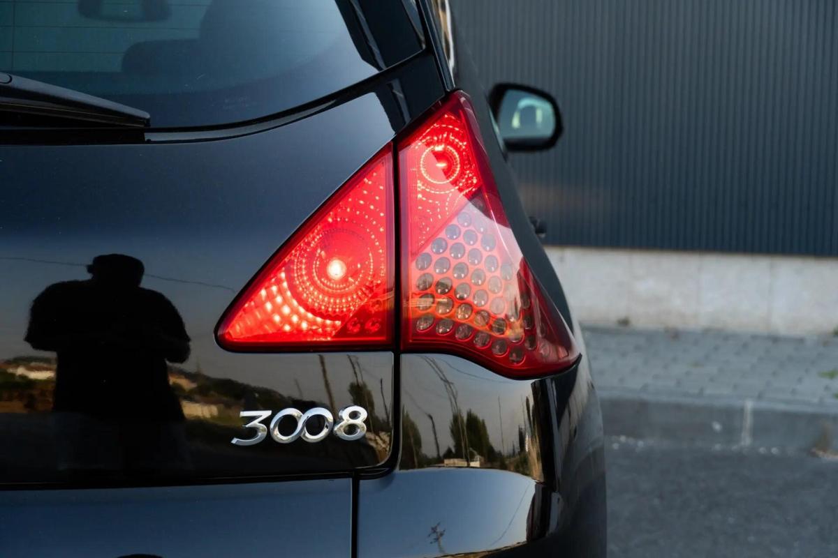 peugeot-3008-2012-diesel-1560cc