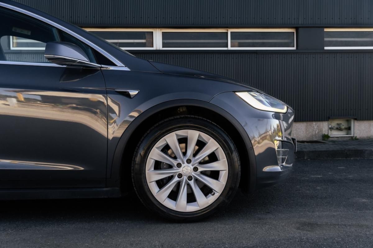 tesla-model-x-2020-eletrico-0cc