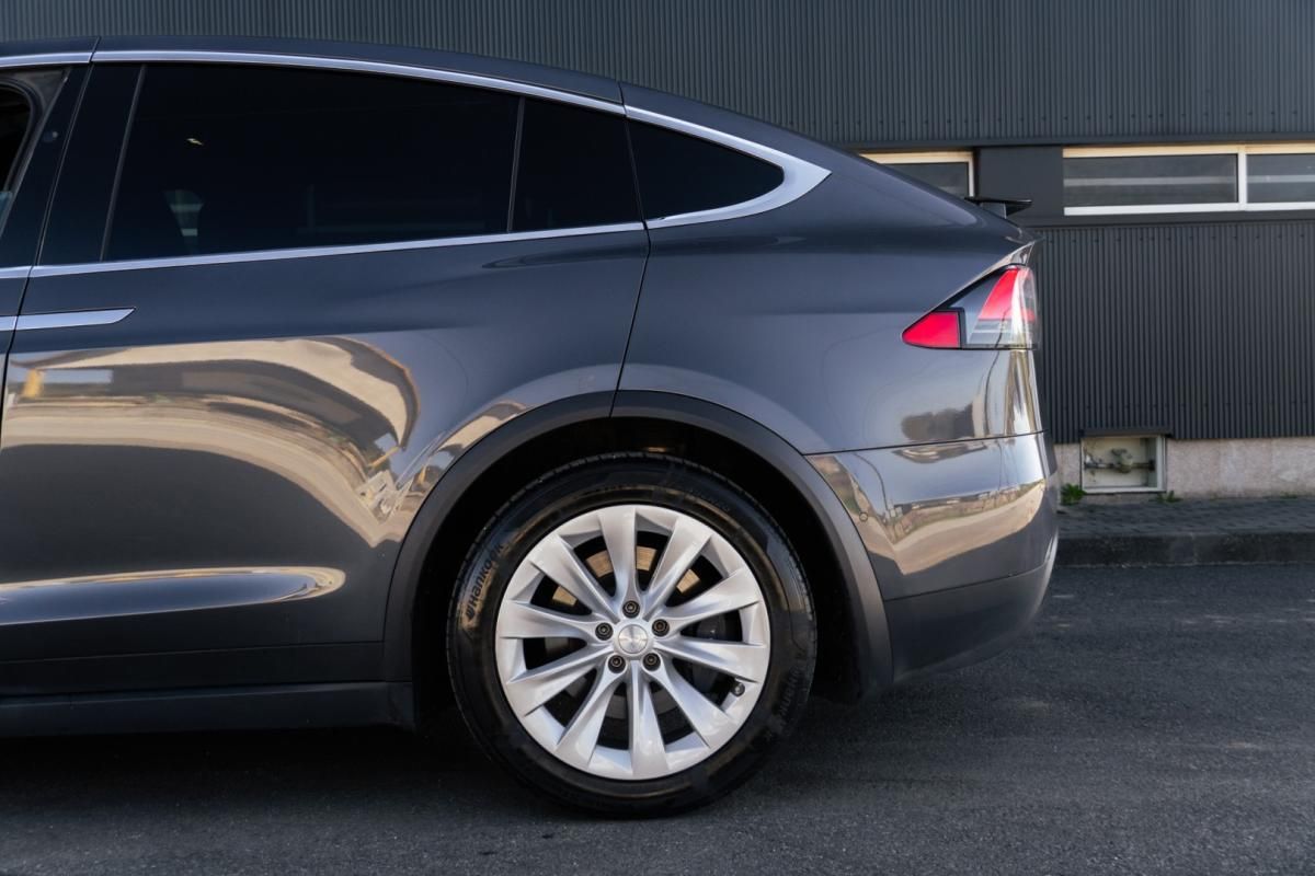 tesla-model-x-2020-eletrico-0cc