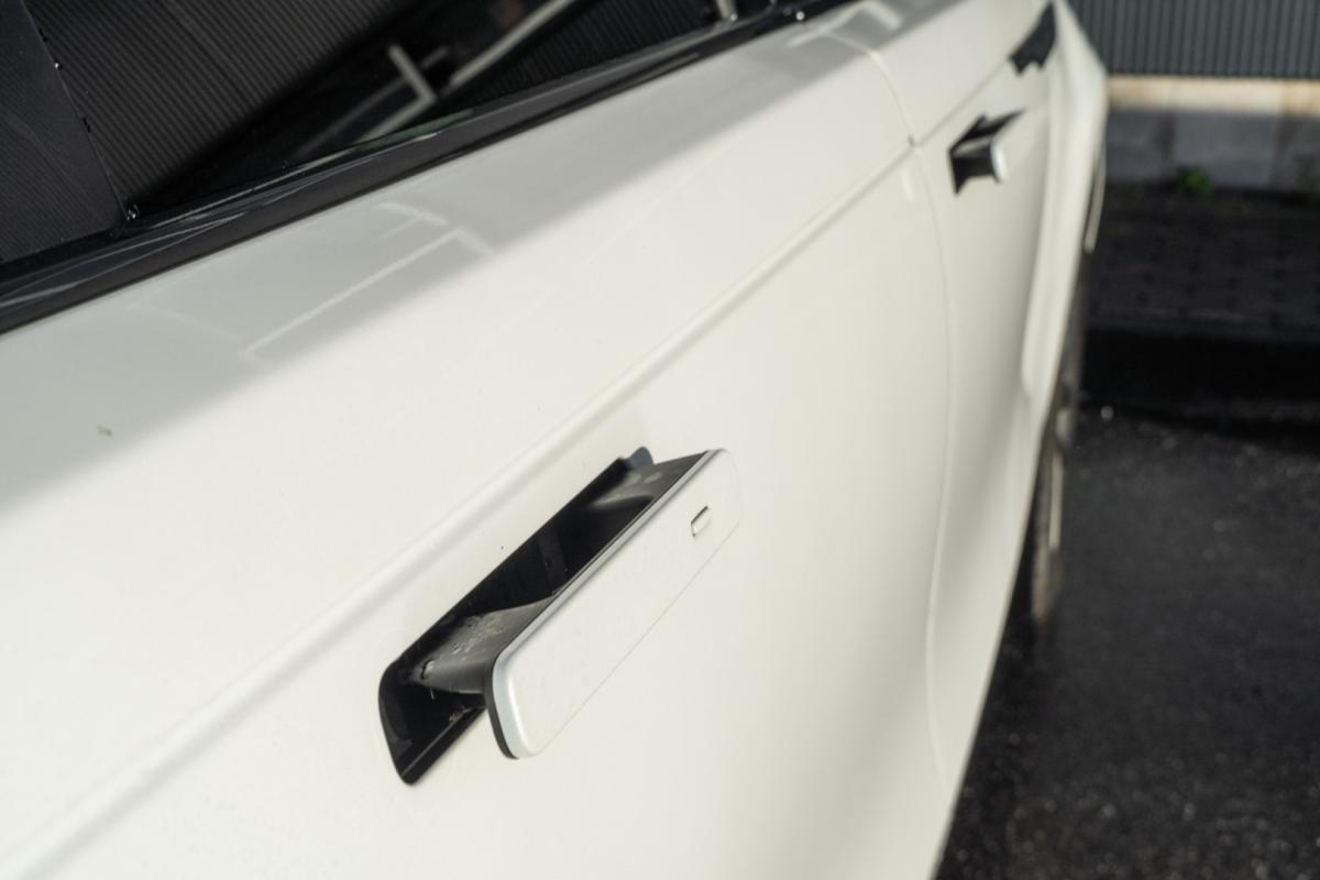 land-rover-range-rover-velar-2023-hibrido-1997cc