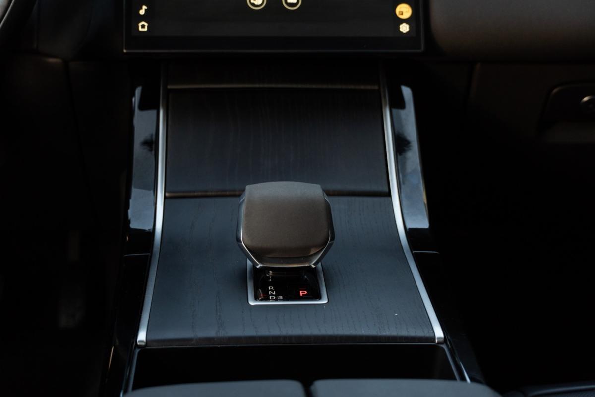 land-rover-range-rover-velar-2023-hibrido-1997cc