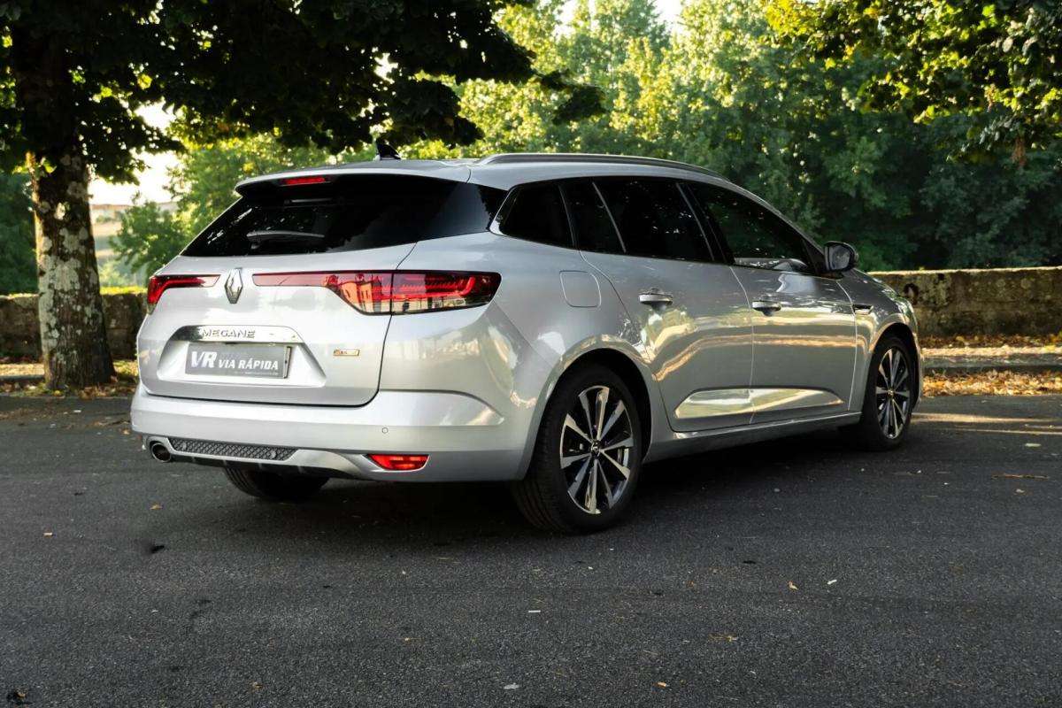 renault-megane-sport-tourer-2022-diesel-1461cc