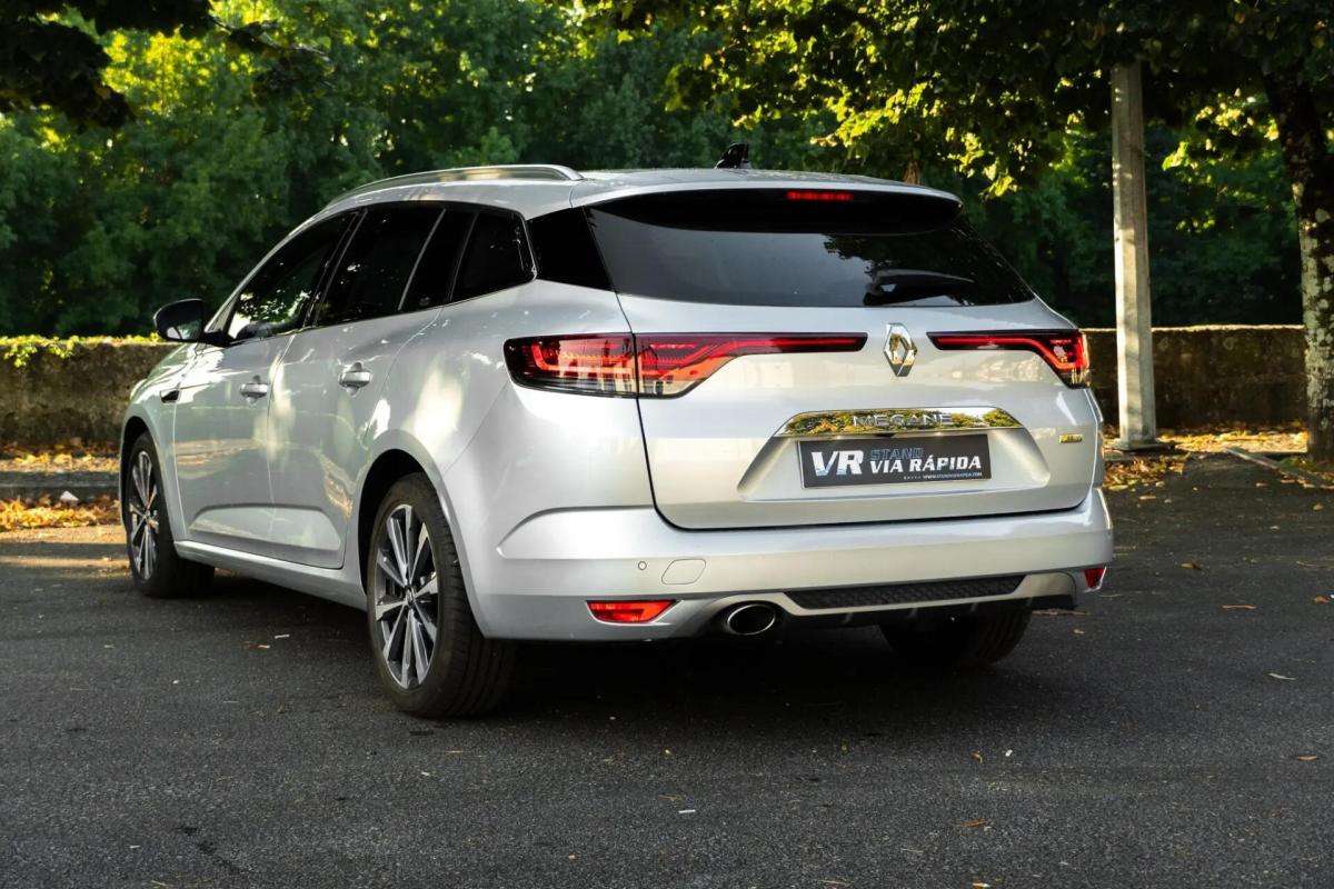 renault-megane-sport-tourer-2022-diesel-1461cc