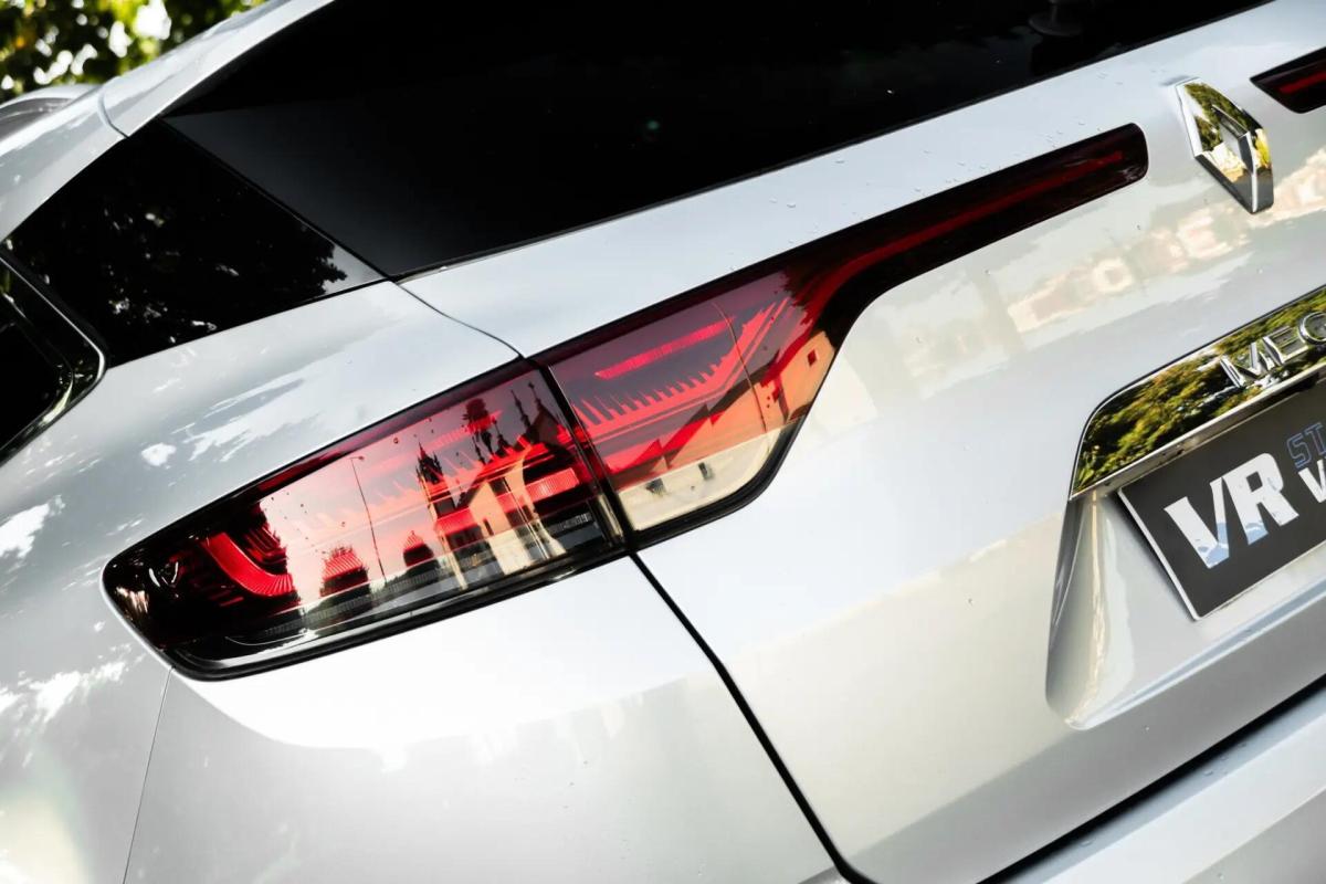 renault-megane-sport-tourer-2022-diesel-1461cc
