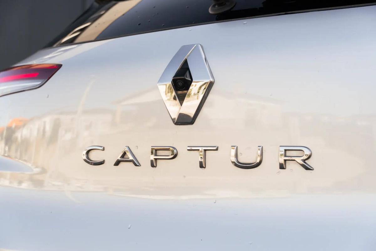 renault-captur-2021-hibrido-a-gasolina-1598cc