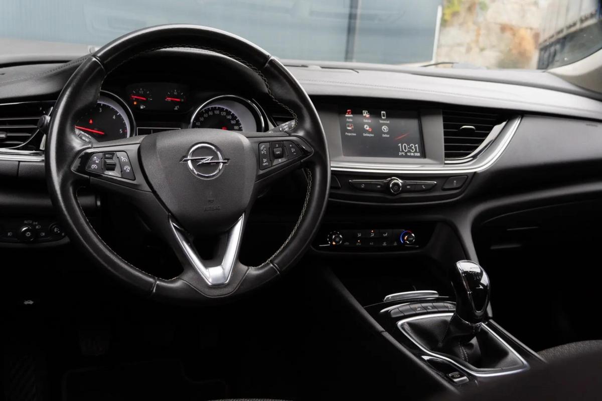 opel-insignia-sports-tourer-2019-diesel-1598cc