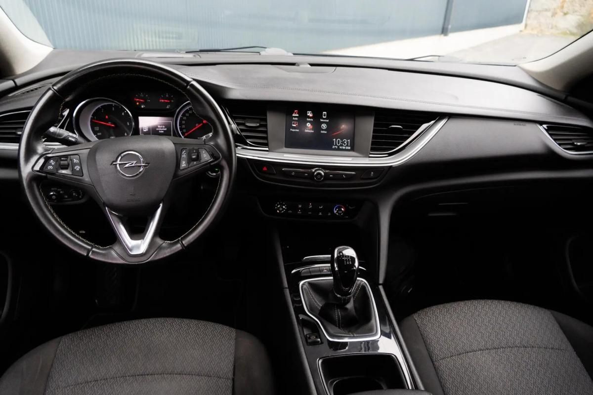 opel-insignia-sports-tourer-2019-diesel-1598cc