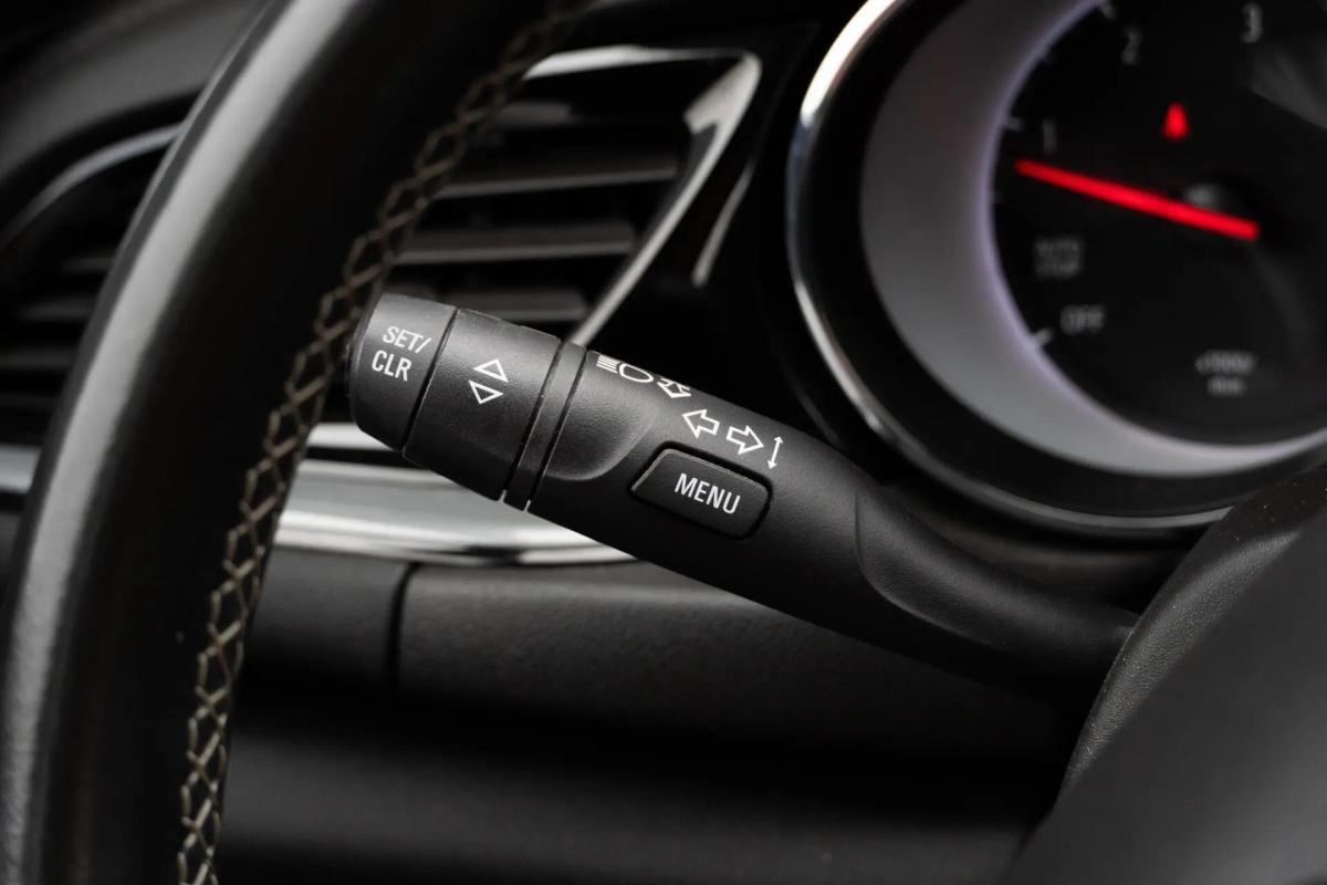 opel-insignia-sports-tourer-2019-diesel-1598cc