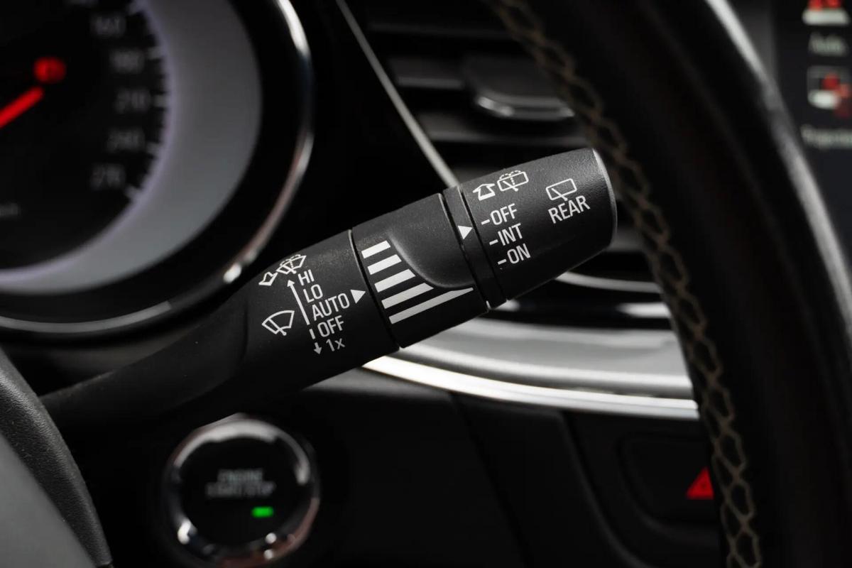 opel-insignia-sports-tourer-2019-diesel-1598cc