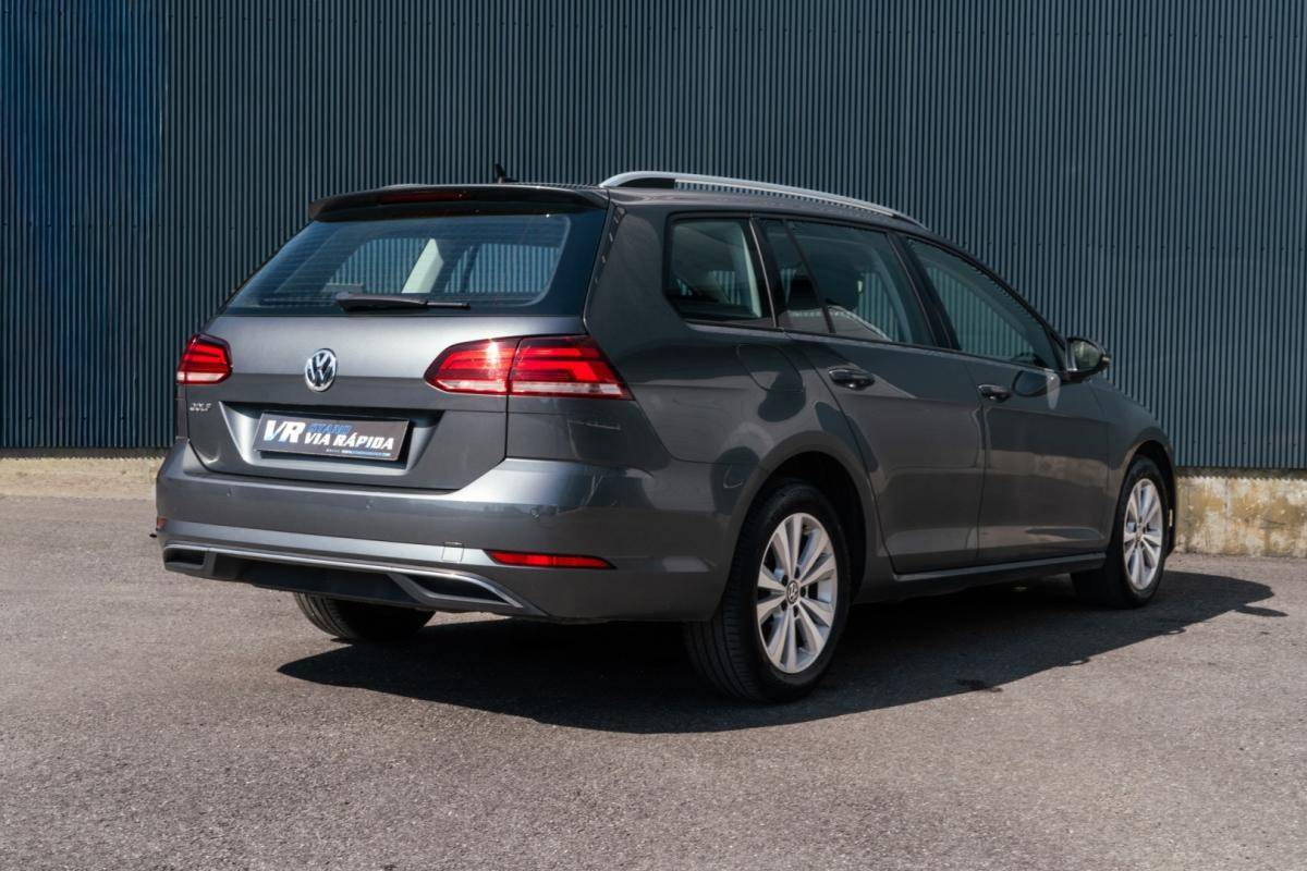 volkswagen-golf-2019-diesel-1598cc