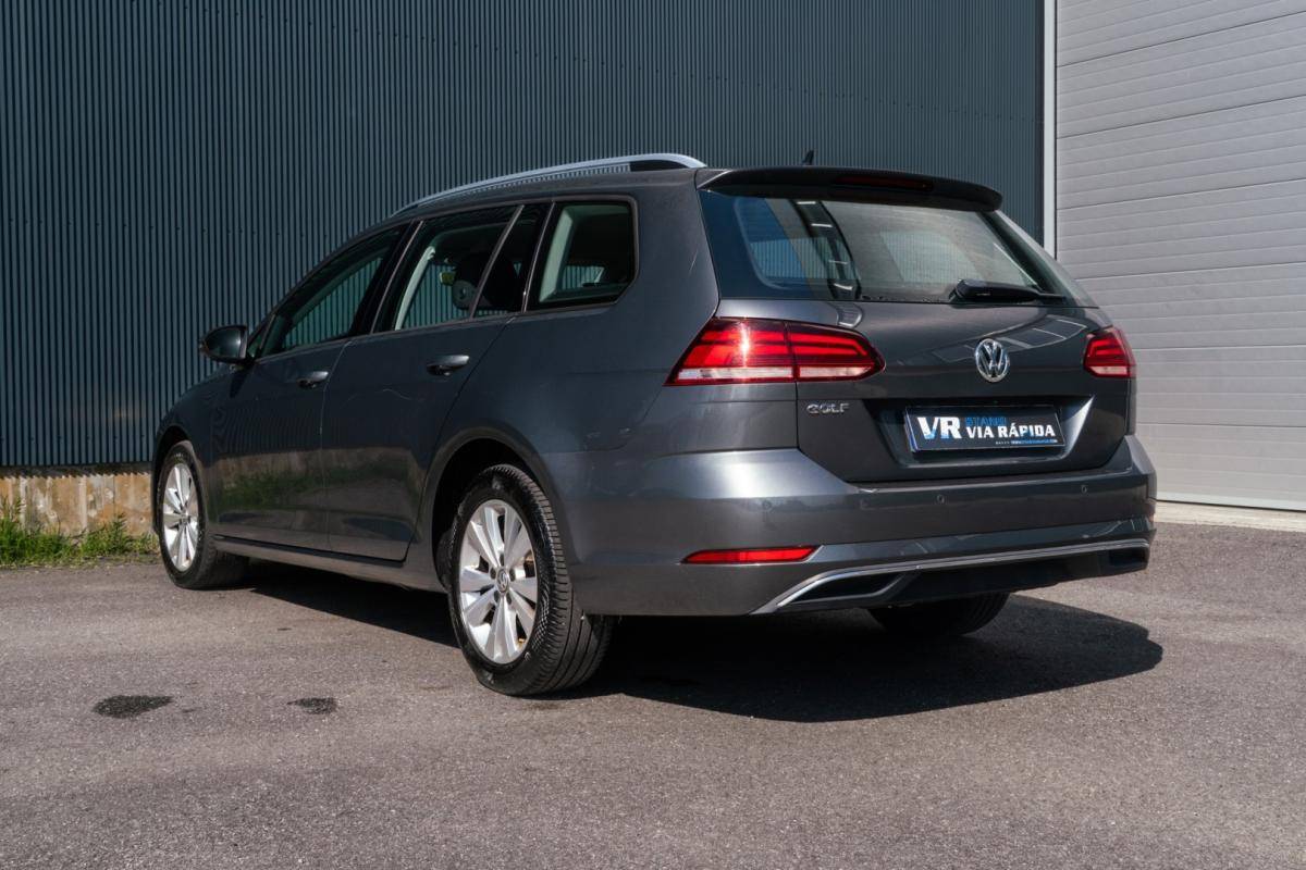 volkswagen-golf-2019-diesel-1598cc