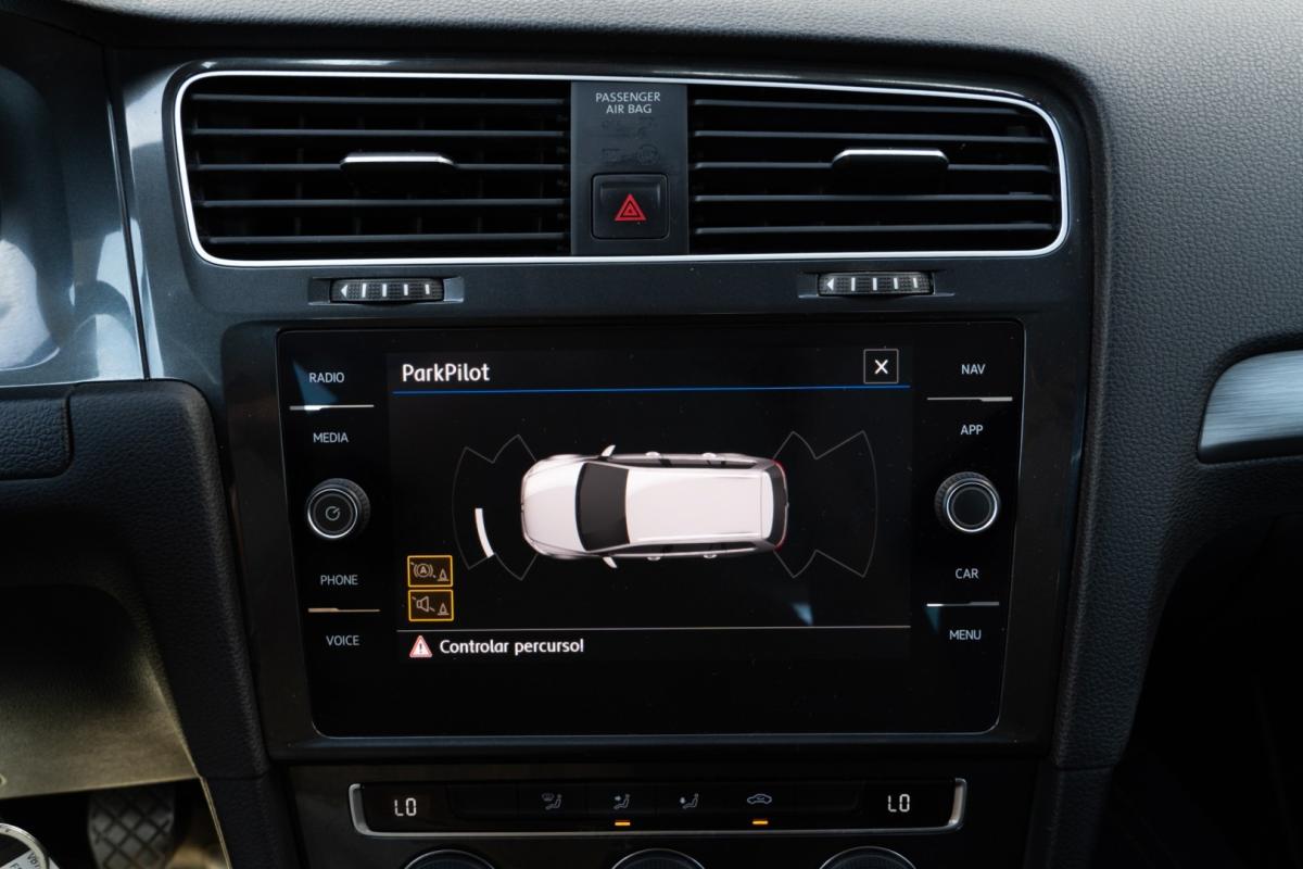 volkswagen-golf-2019-diesel-1598cc