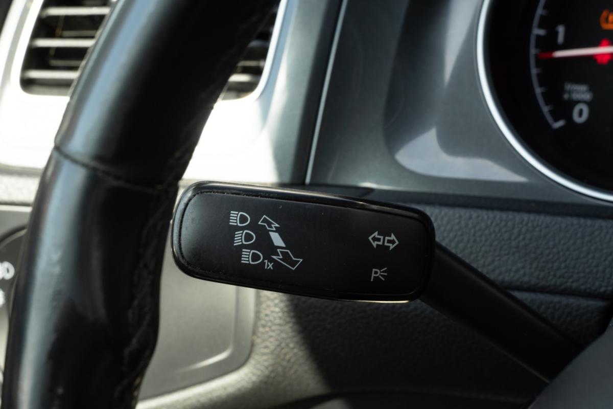 volkswagen-golf-2019-diesel-1598cc