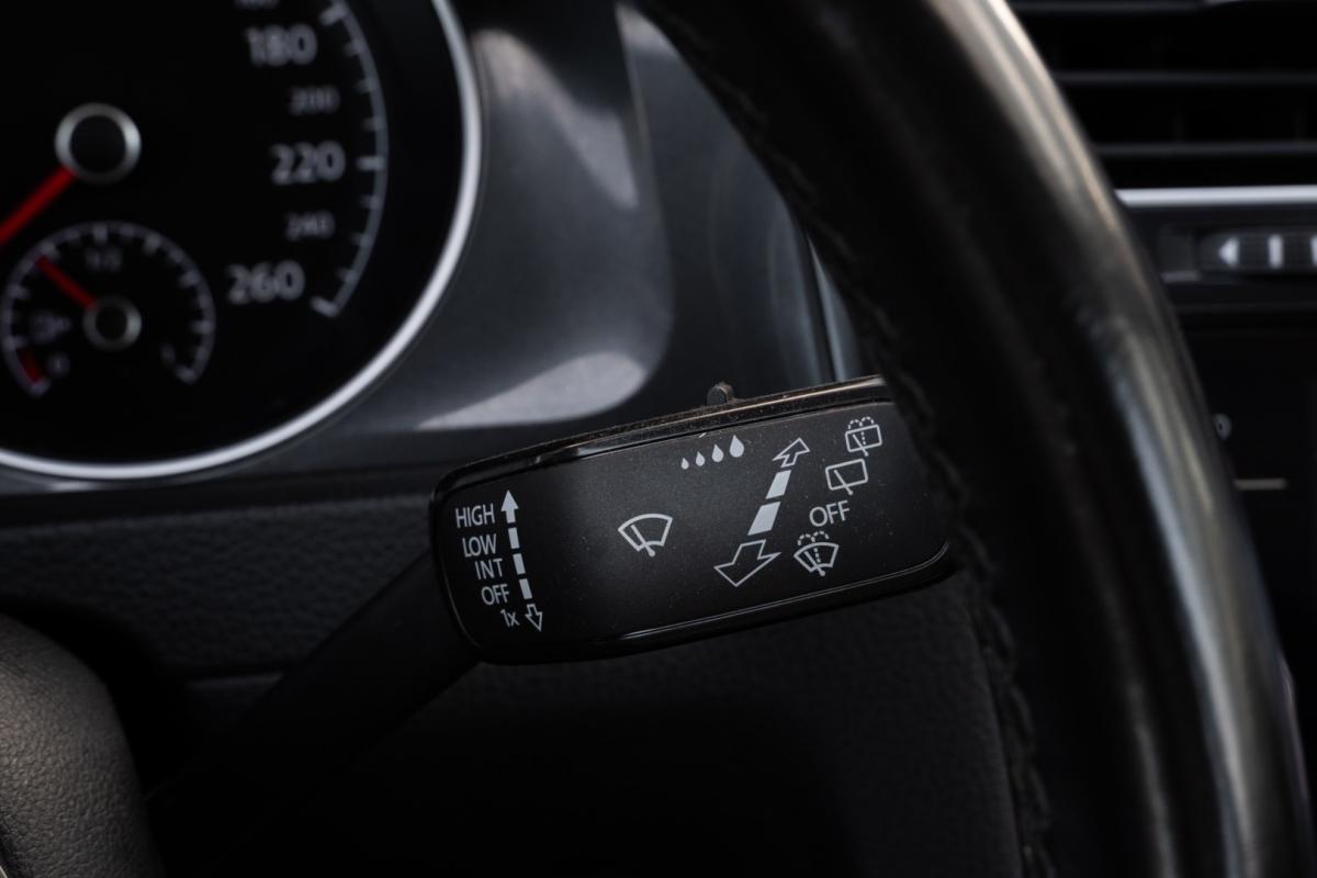 volkswagen-golf-2019-diesel-1598cc