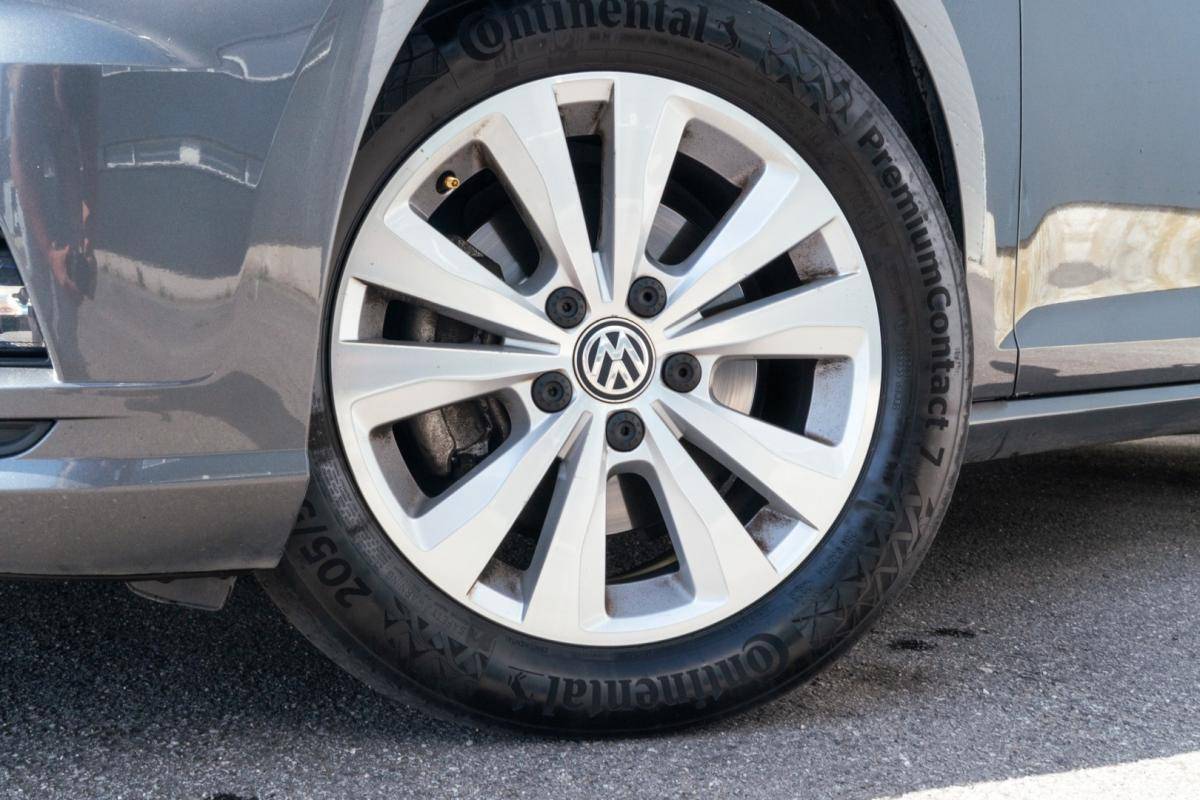volkswagen-golf-2019-diesel-1598cc