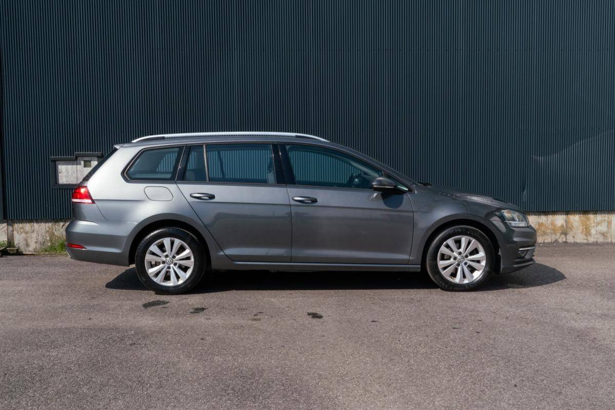 volkswagen-golf-2019-diesel-1598cc