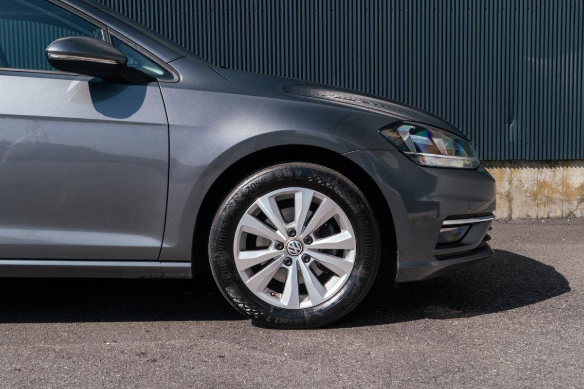 volkswagen-golf-2019-diesel-1598cc