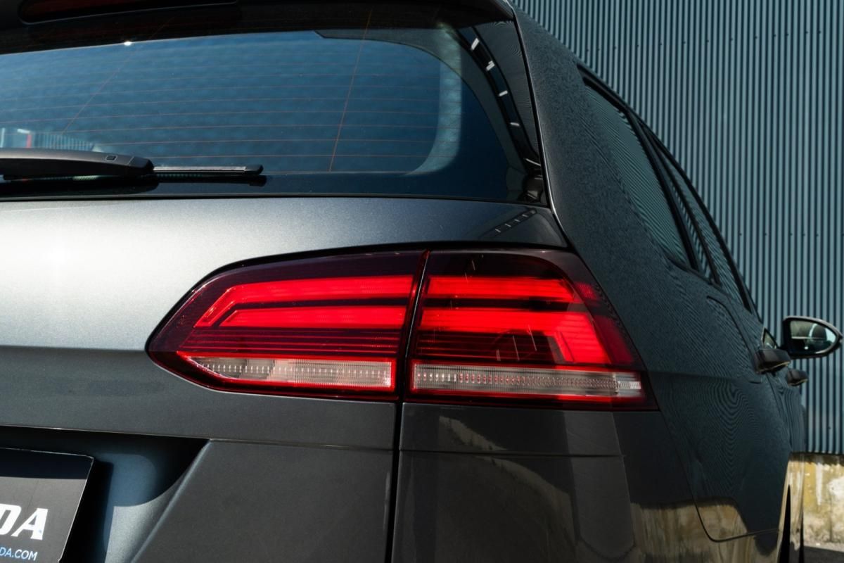 volkswagen-golf-2019-diesel-1598cc