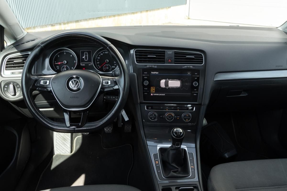 volkswagen-golf-2019-diesel-1598cc