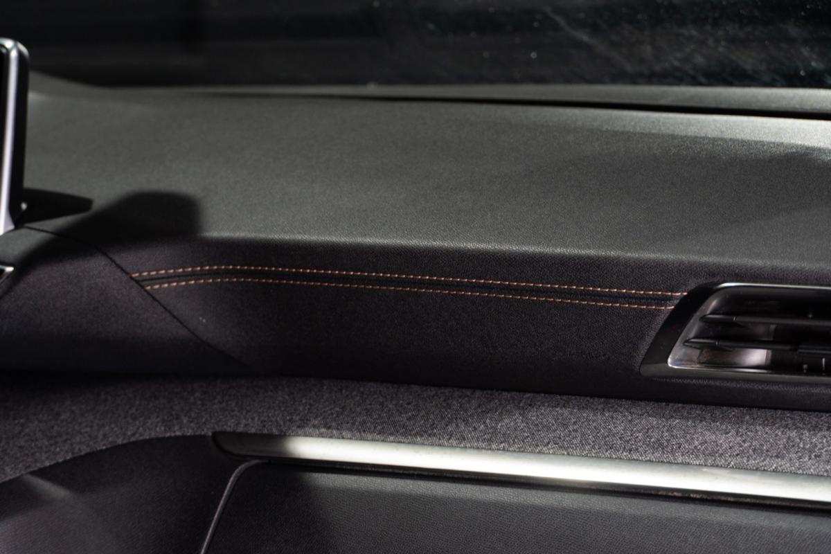 peugeot-3008-2019-diesel-1499cc