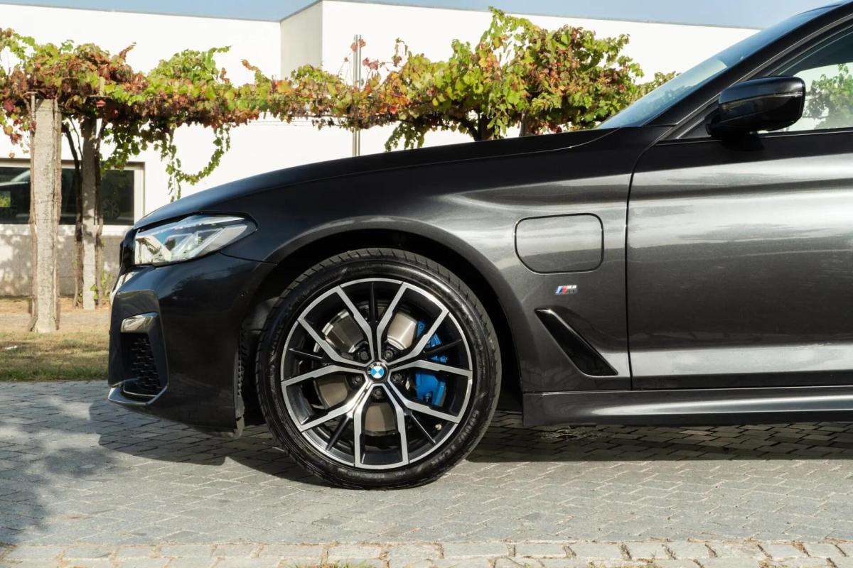 bmw-serie-5-520e-2021-hibrido-a-gasolina-1998cc