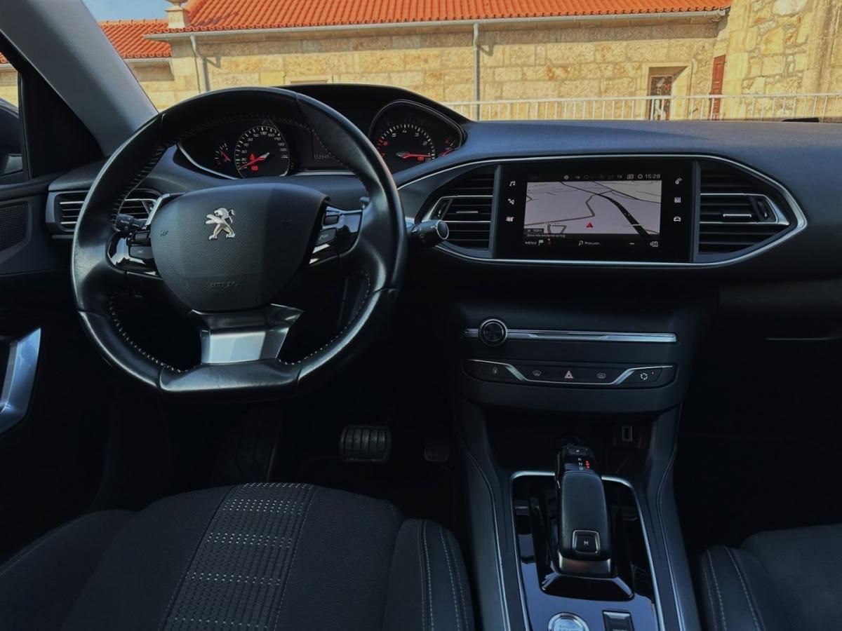 peugeot-308-2020-gasolina-1199cc