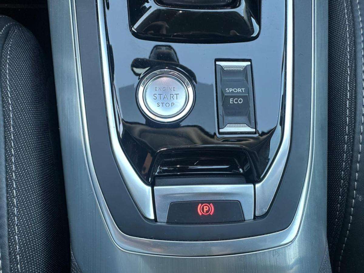 peugeot-308-2020-gasolina-1199cc