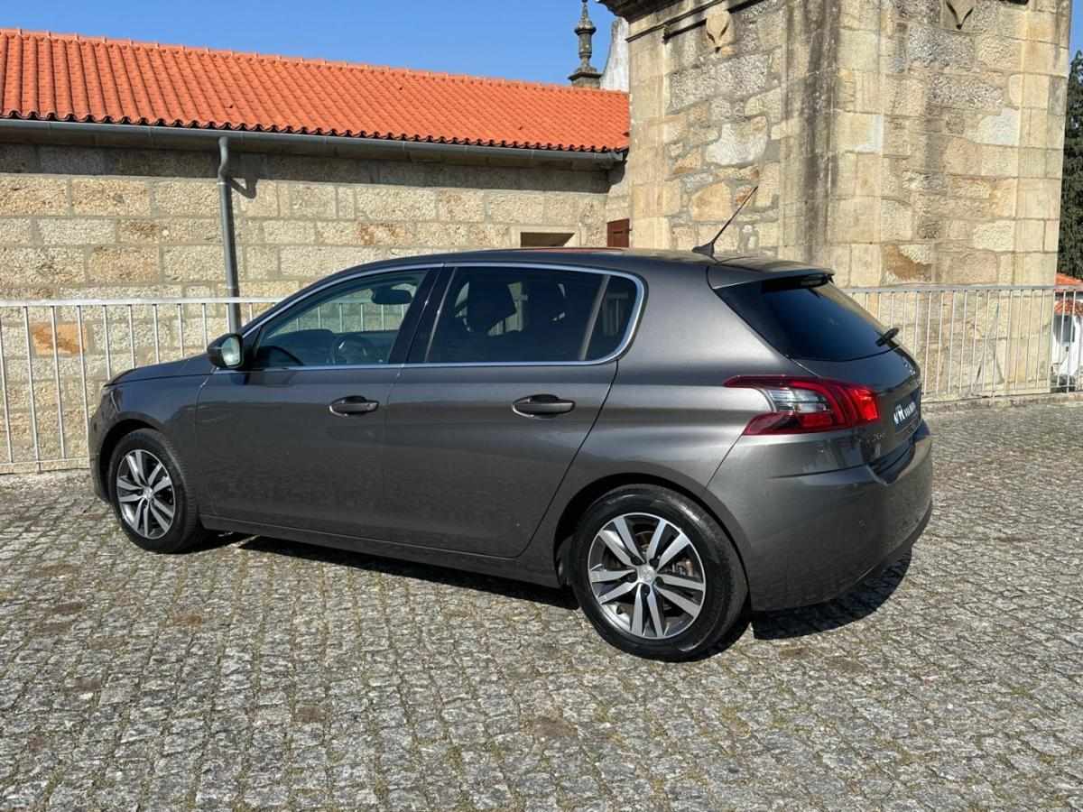peugeot-308-2020-gasolina-1199cc