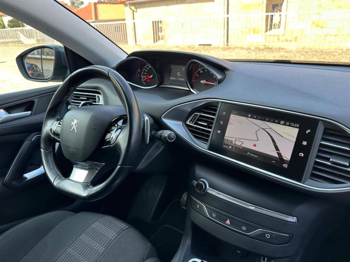 peugeot-308-2020-gasolina-1199cc