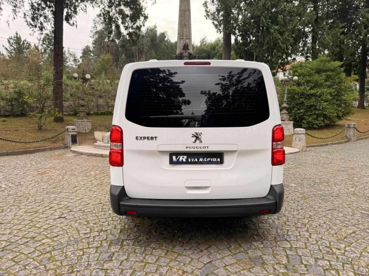 peugeot-traveller-2021-diesel-1499cc