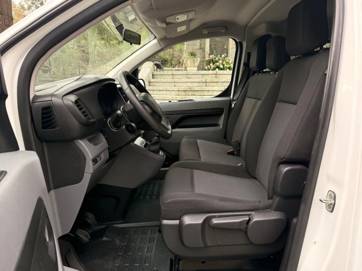 peugeot-traveller-2021-diesel-1499cc