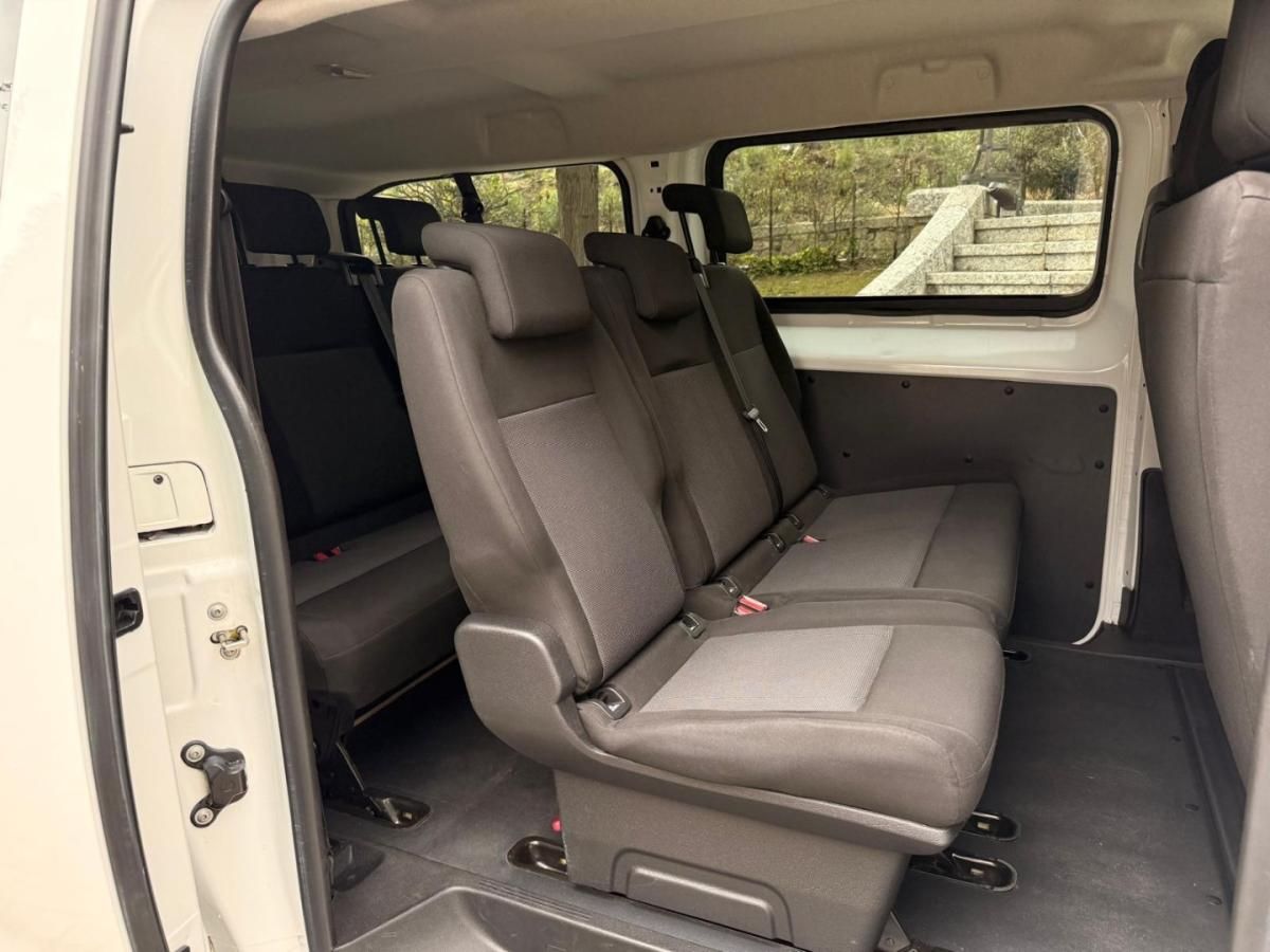 peugeot-traveller-2021-diesel-1499cc